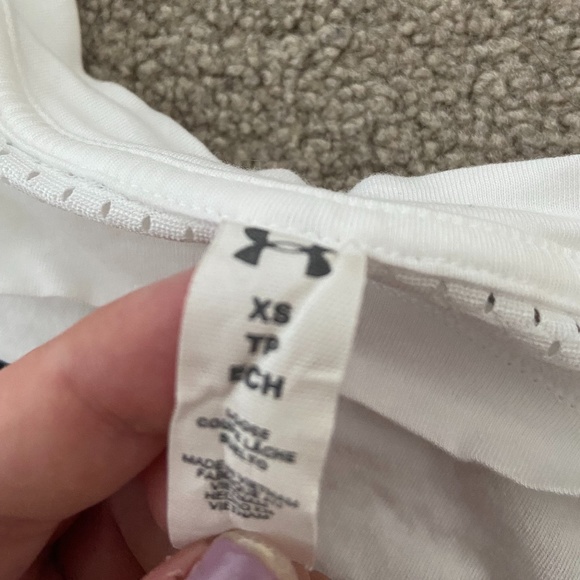 Under Armor Longsleeve - Picture 2 of 2